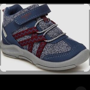 Nwot Boys Oshkosh Everplay Shoes Size 5 Toddler